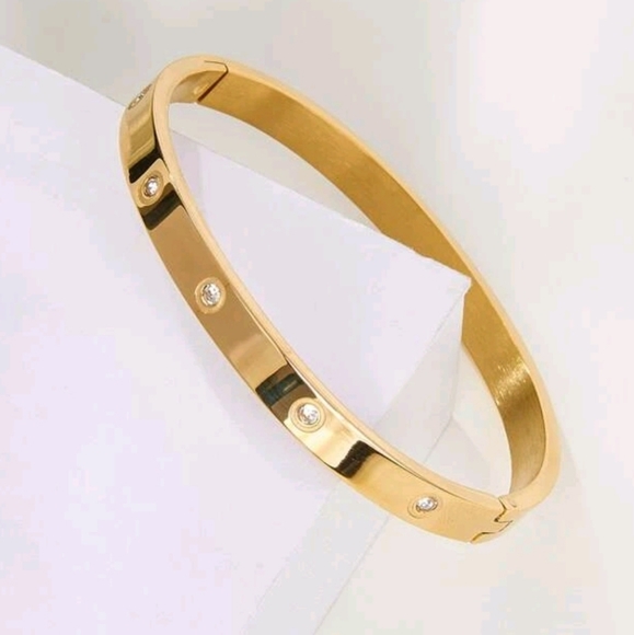 Jewelry - Bangle Bracelet